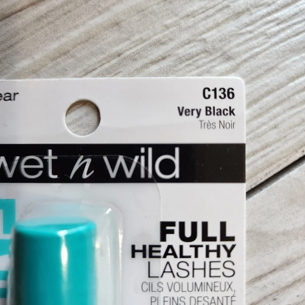 Wet n wild mascara Very Black NWT
